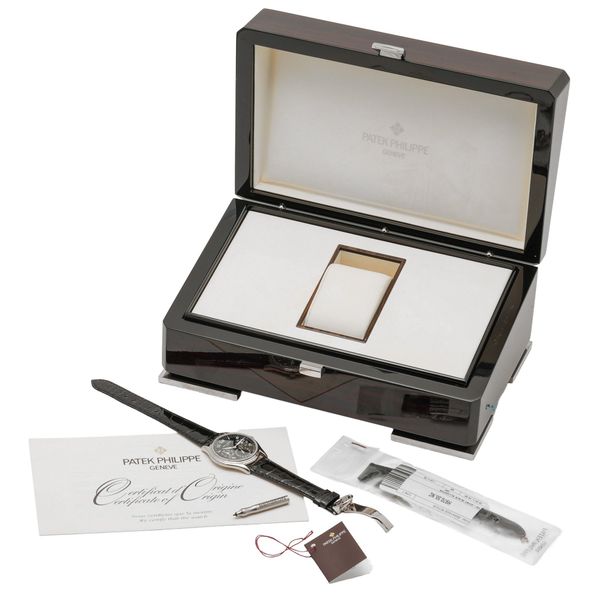 Patek Philippe Calatrava 5038G